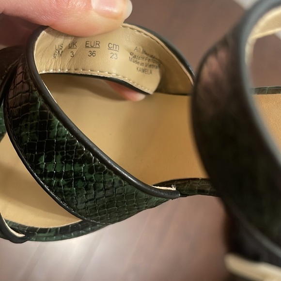 Naturalizer Kamela Ankle Strap Sandals Size 6 - Picture 10 of 10